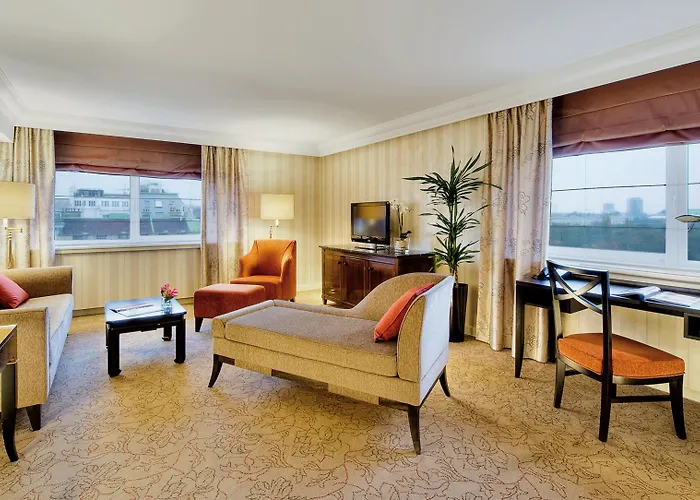 Hilton Waterfront Hotel