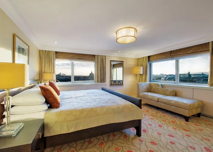 Hilton Waterfront 4* Vienna