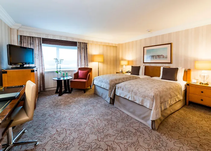 Hilton Waterfront Hotel