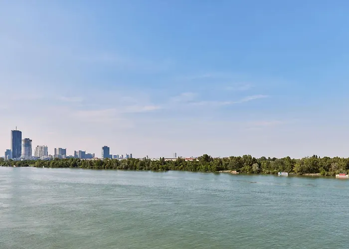 Hilton Waterfront Hotel 4*