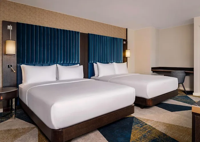 Hilton Waterfront Hotel 4*