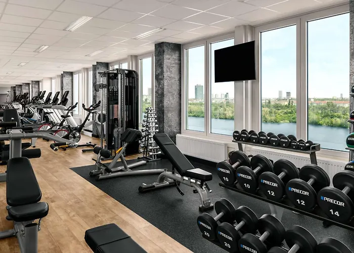 Hilton Waterfront 4*