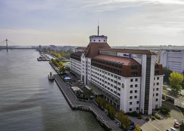 Hilton Waterfront Hotel