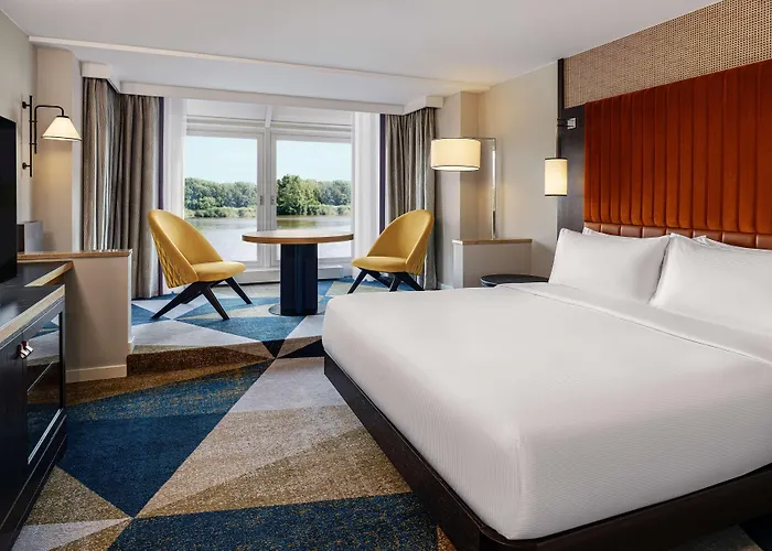 Hilton Waterfront Hotel 4*