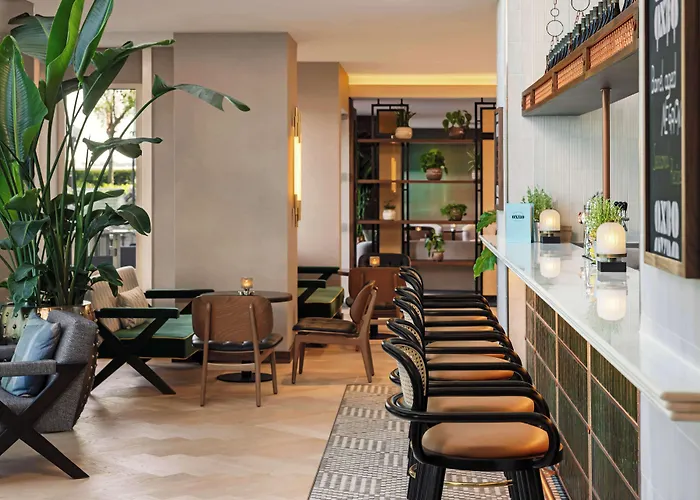 Hilton Waterfront 4* Vienna